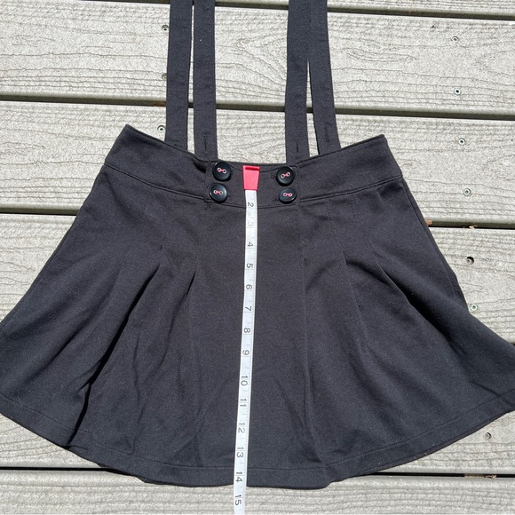 Mad Style By True Jackson: Black Jumper Skirt Adjustable Suspenders. Size XL. - Picture 8 of 9